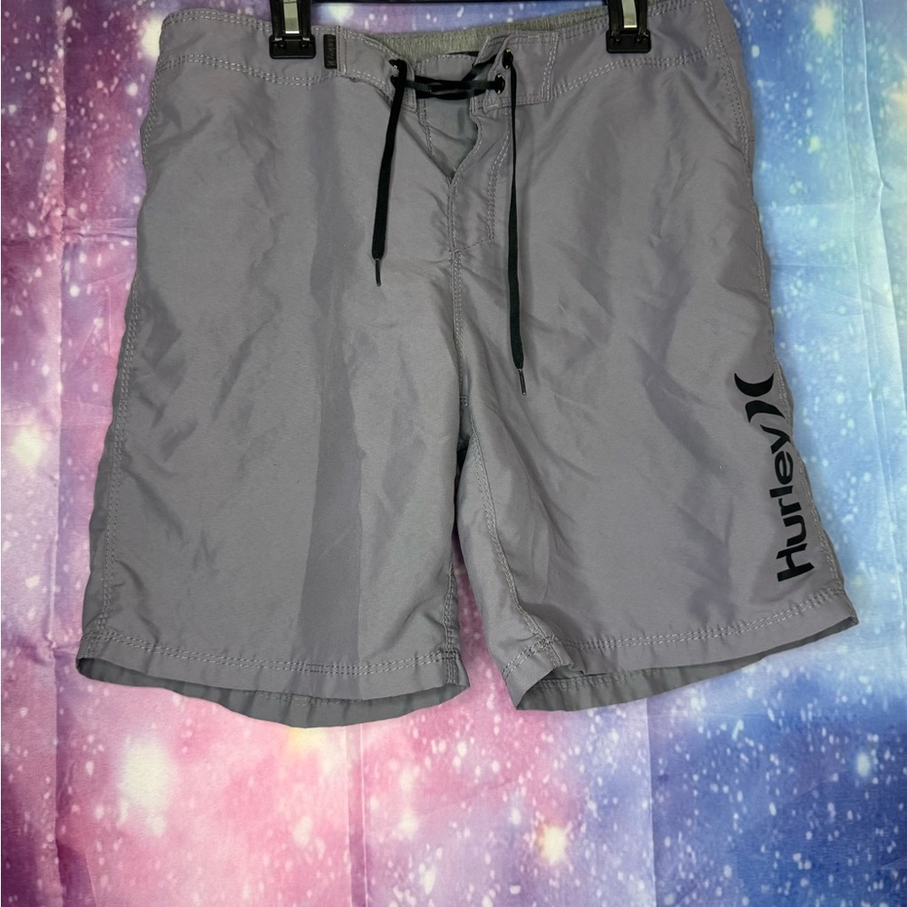 Hurley men’s board shorts size 27 🛍